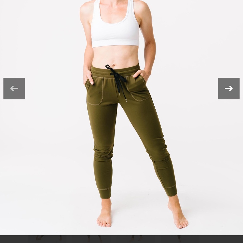 NWT - olive unwind joggers